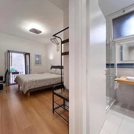 بيت ضيافة Al Duomo Di كالياري