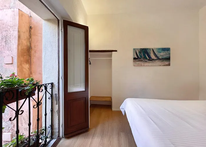 ゲストハウス Al Duomo Di カリアリ