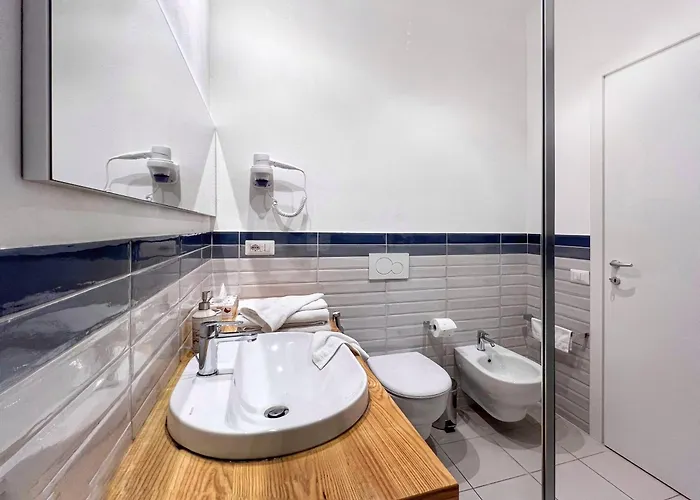 Al Duomo Di ゲストハウス カリアリ